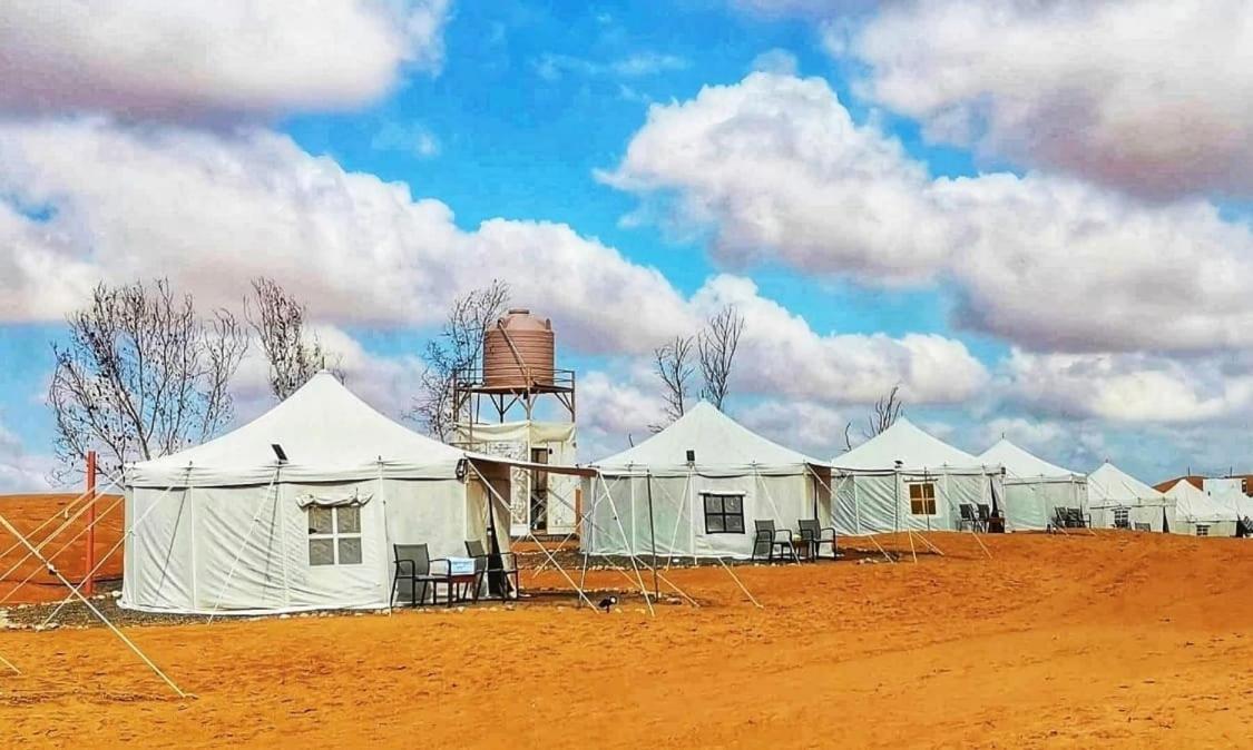 Alsarmadi Desert Camp Hotel Shahiq Luaran gambar