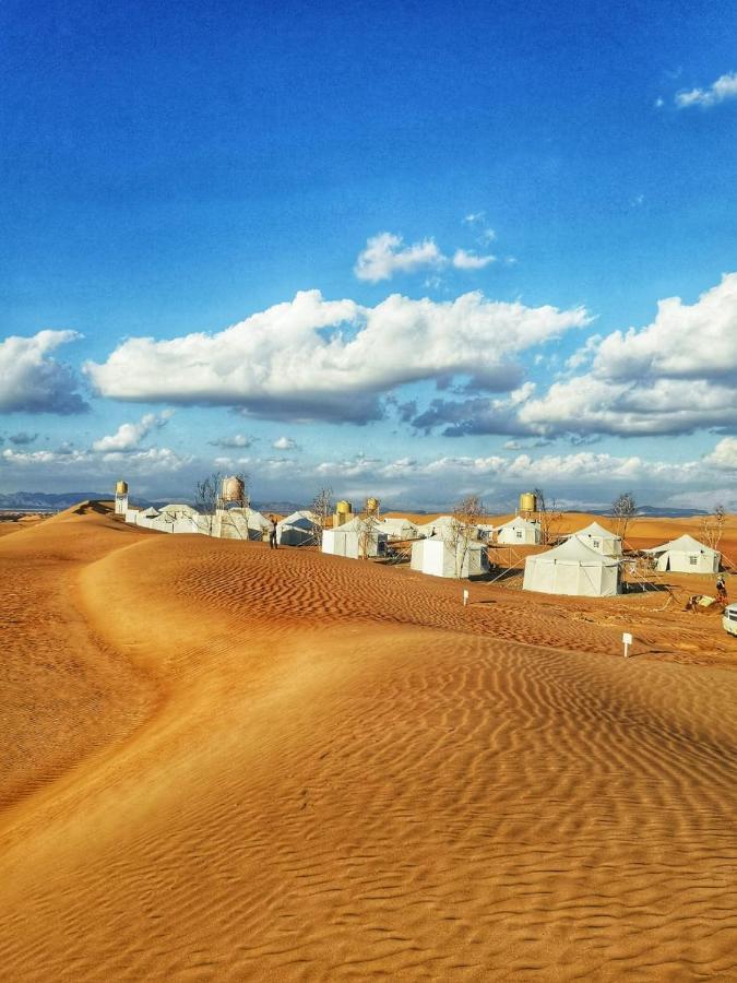 Alsarmadi Desert Camp Hotel Shahiq Luaran gambar